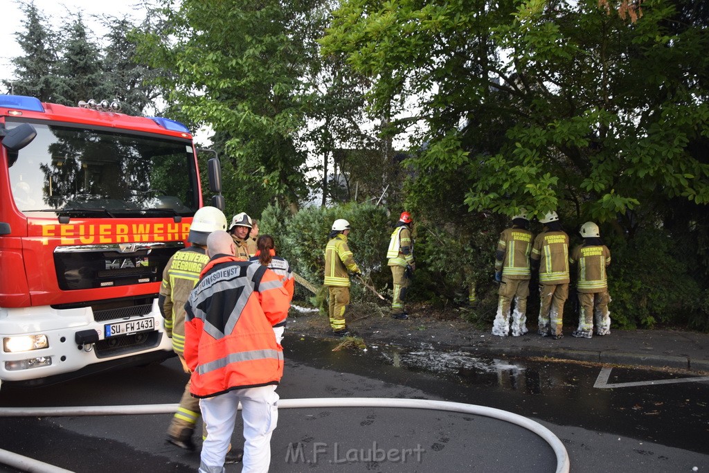 Grossfeuer Einfamilienhaus Siegburg Muehlengrabenstr P0823.JPG - Miklos Laubert